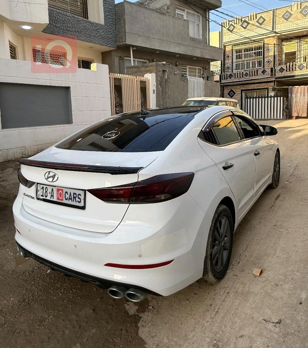 هيونداي النترا